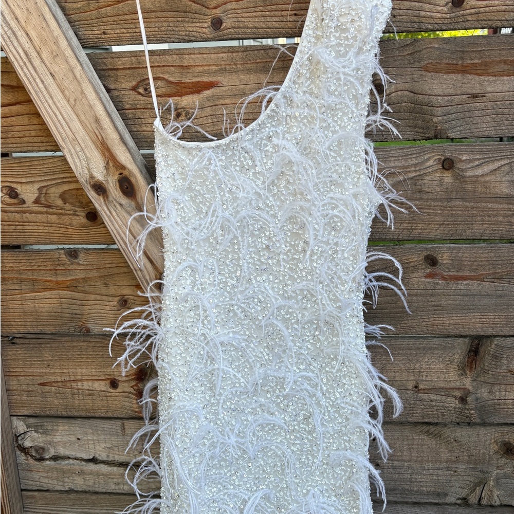 Retrofete White Beaded & Feather Asymmetrical Dress